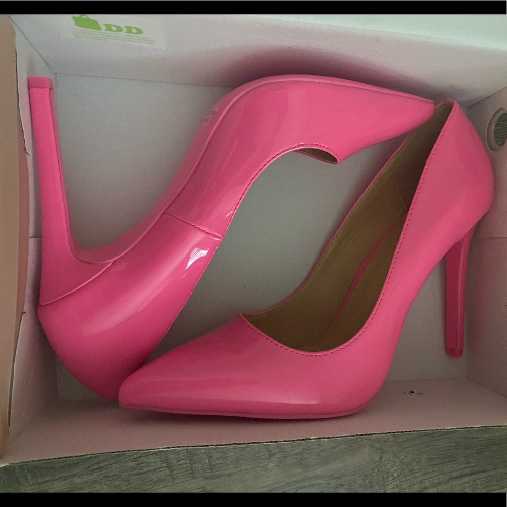 Bubble gum pink Pumps - high heels size 9